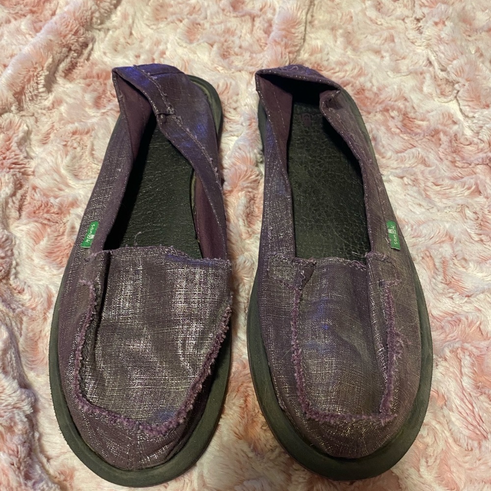 Ladies sz 10 Sanuk slip on shoes
